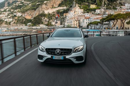 luxury-driving-along-amalfi-coast